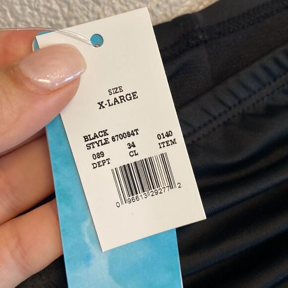 NWT- Black 𝅺beach Betty bikini bottoms with rouching - Picture 6 of 8